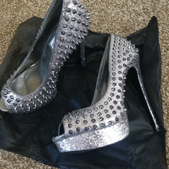 🚫SOLD  Steve Madden spiked high heel - Picture 6 of 8